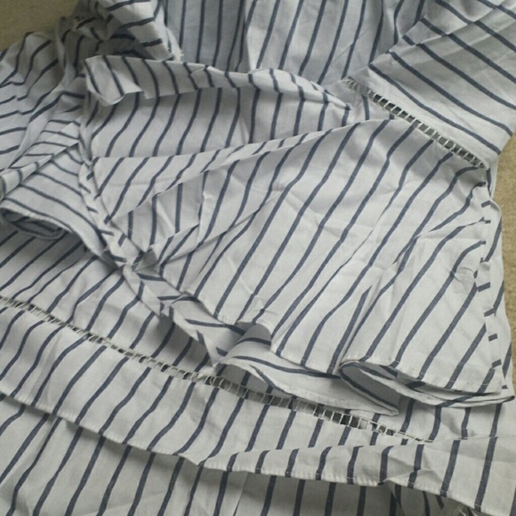 Off shoulder blouse Make an Offer - Picture 7 of 8